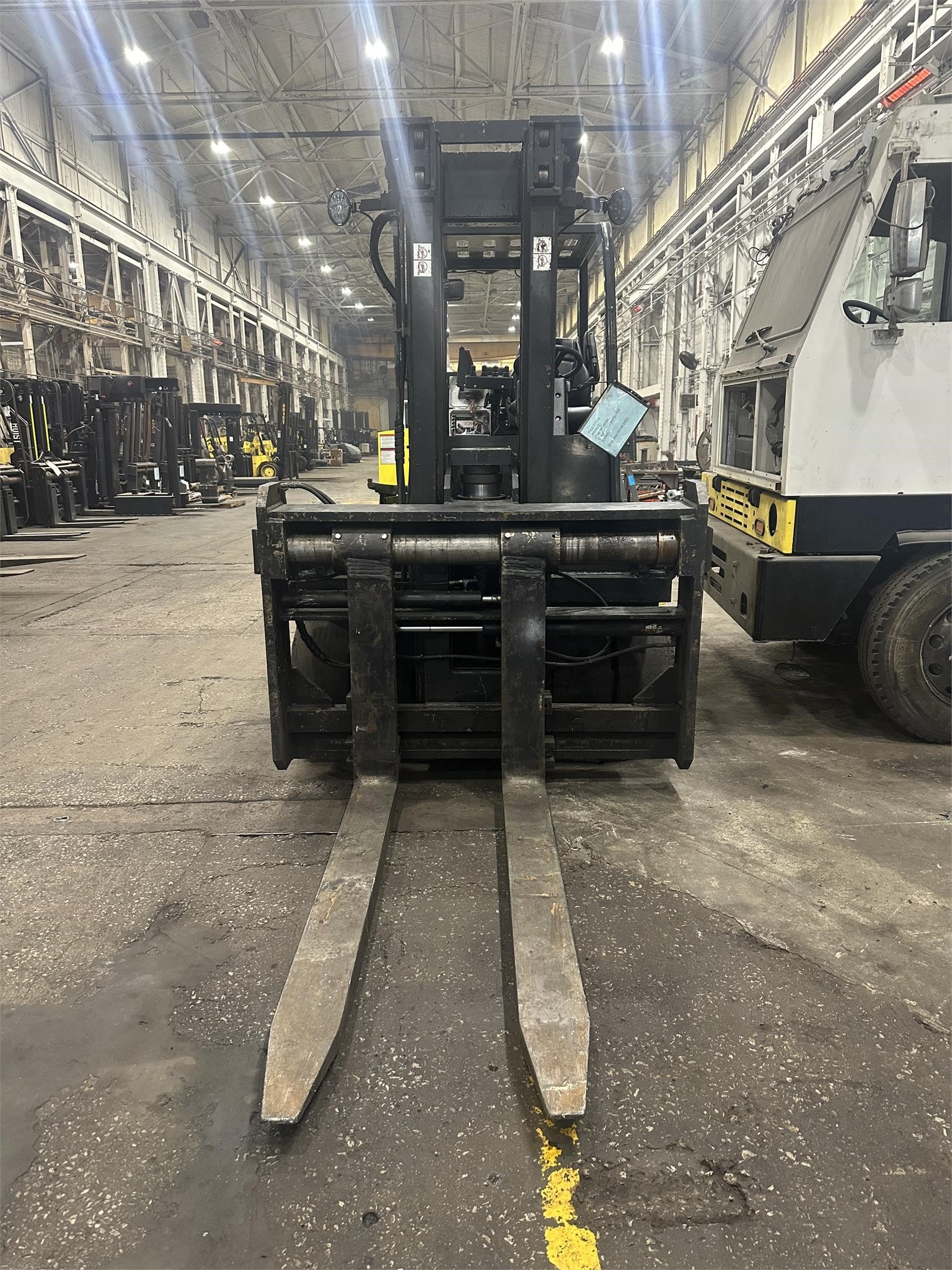 2001 HOIST F400 Forklift Exchange, Inc.