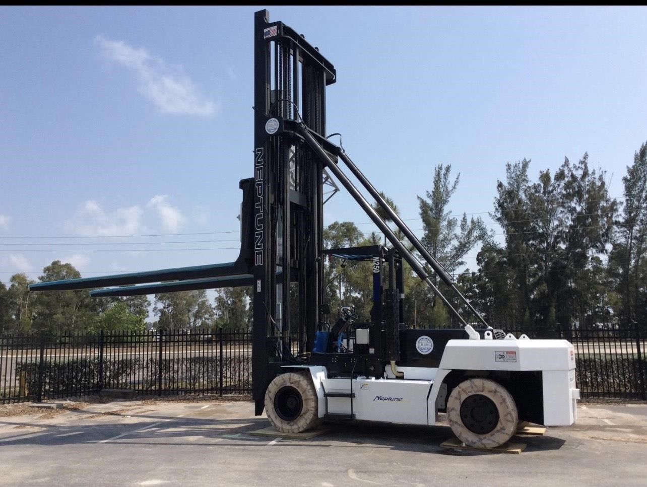 2015 HOIST M250 Forklift Exchange, Inc.