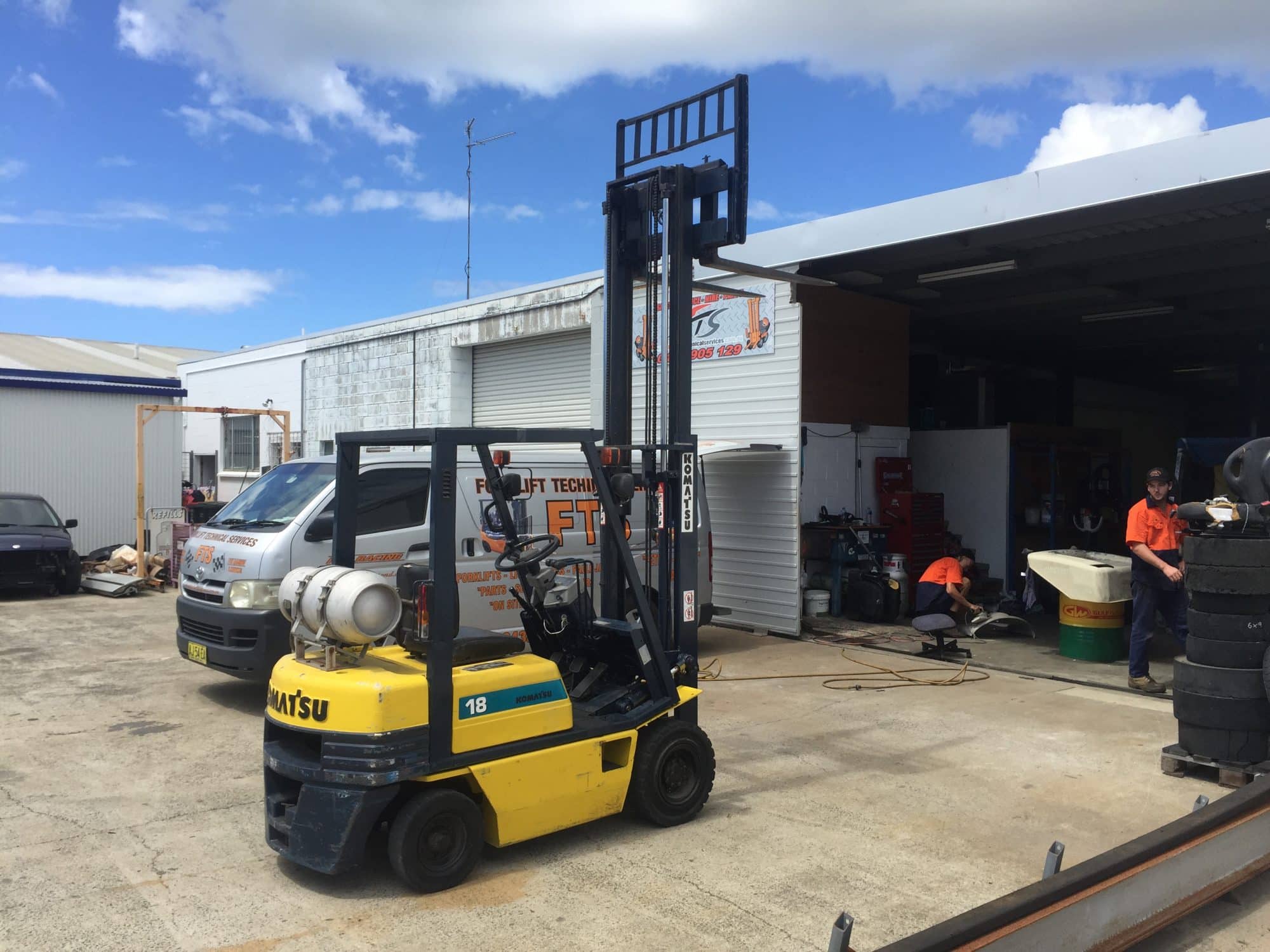 SOLD KOMATSU FORKLIFT Forklift Technical Services