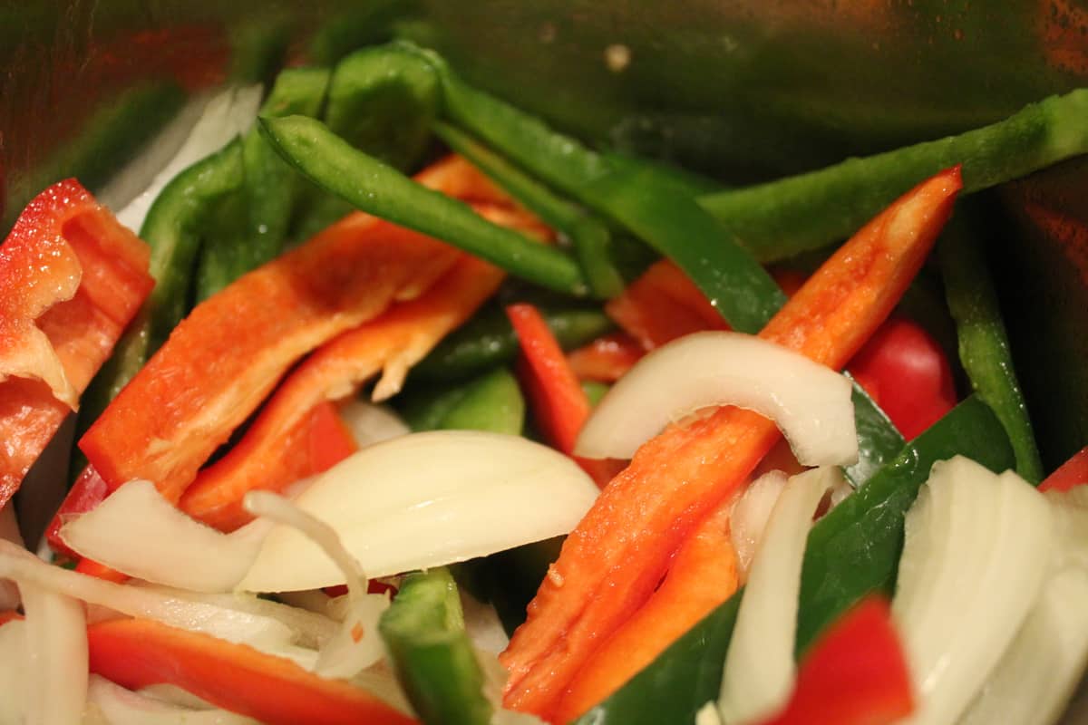 Pressure Cooker (Instant Pot)Grilled Italian Sausages with Peppers and