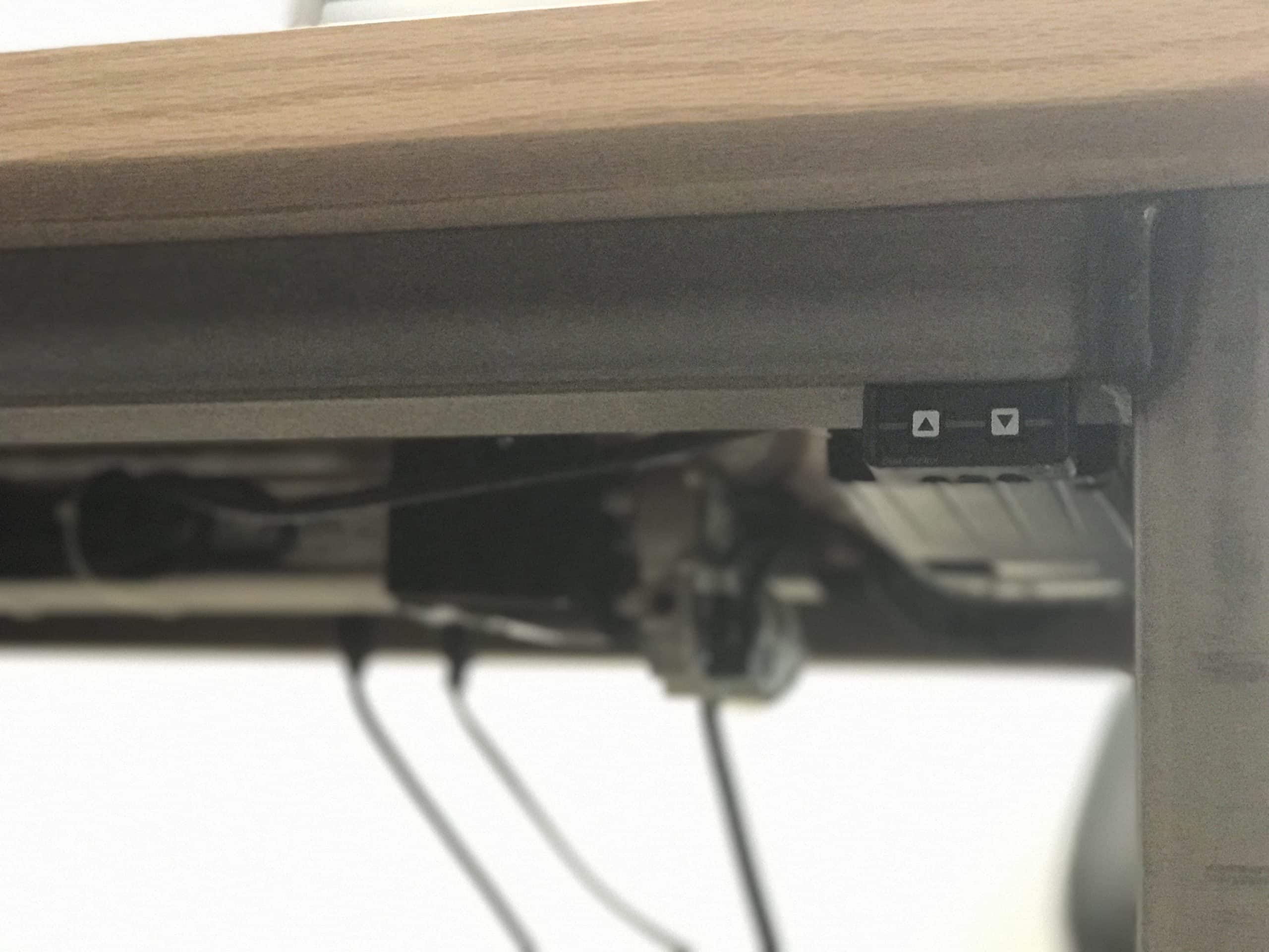 What are the Differences between Hydraulic and Electric Standing Desks?