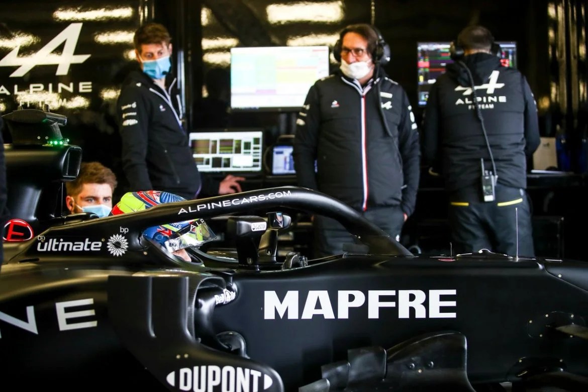 Ocon rumours ‘change nothing’ for Piastri as he does Silverstone F1 test
