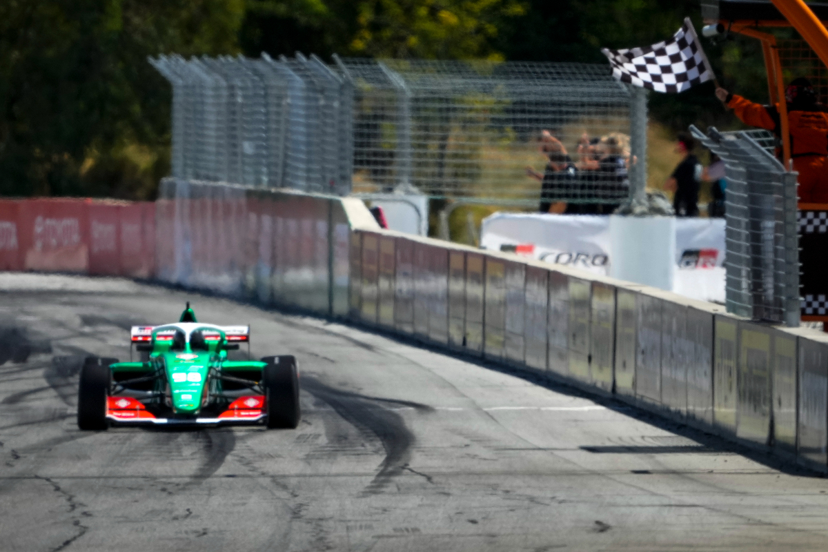 James Penrose dominates second FRegional Oceania race