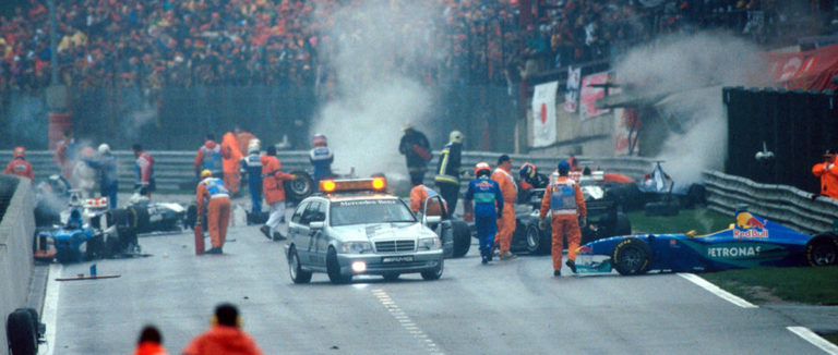 VIDÉO 5 DRAPEAUX ROUGES EN FORMULE 1 FORMULE MOY1