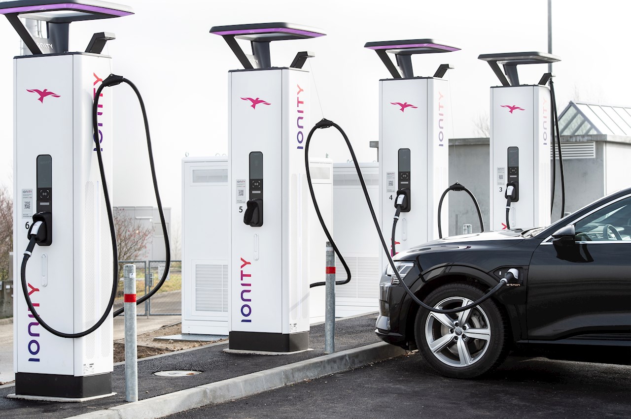 Conoce todas las redes de carga rápida para coches eléctricos de España