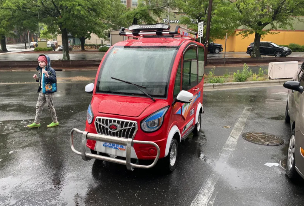 Primeras pruebas del Chang Li, el "coche" eléctrico más barato del