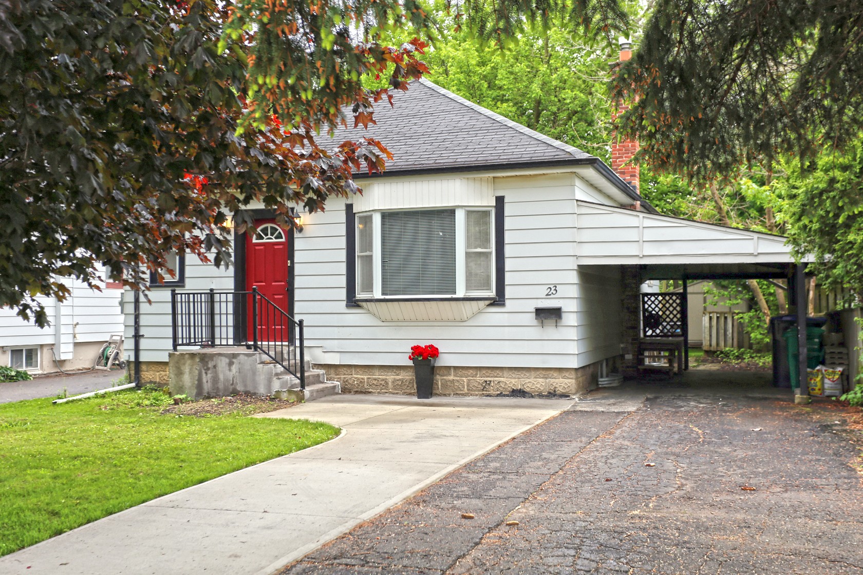 23 Fraser Ave ForSaleDirect.ca