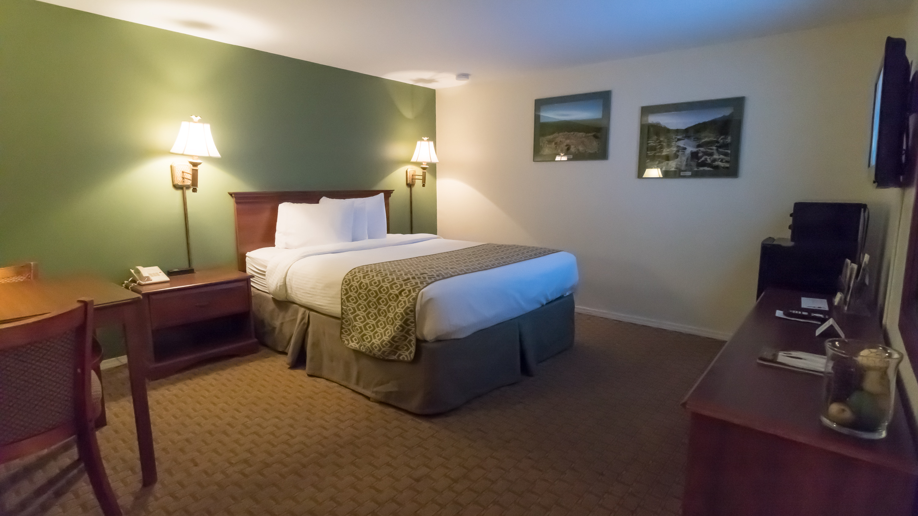 Jacuzzi Room Fort Davidson Hotel