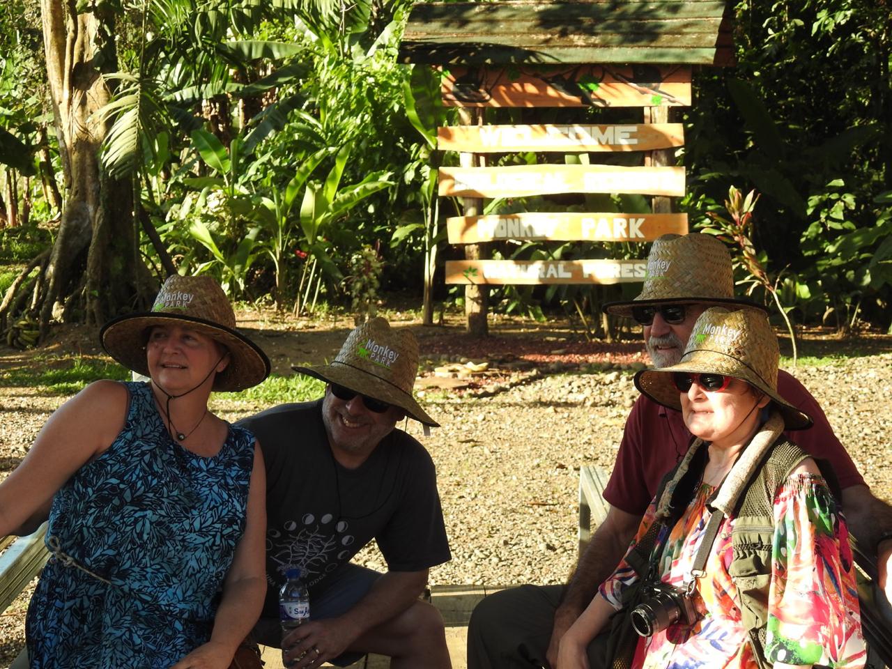 MONKEY FARM EXPERIENCE Fortuna Services