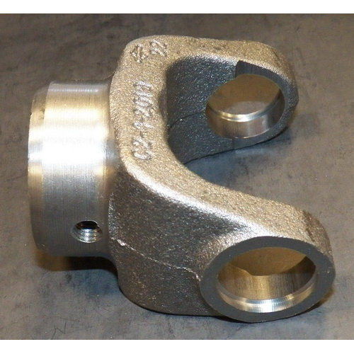 1310 SERIES PTO STYLE 1.25" ROUND HOLE IMPLEMENT END YOKE 1 1/4" x 5/16"kw SKU 24533