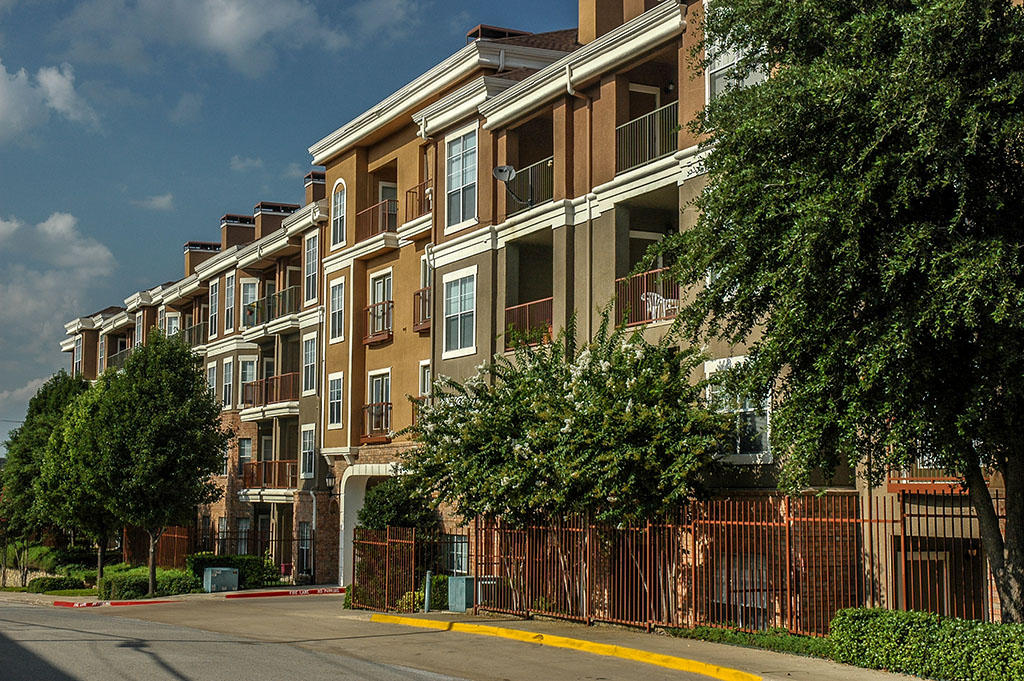 The Henderson Apartments Architecture in Fort Worth