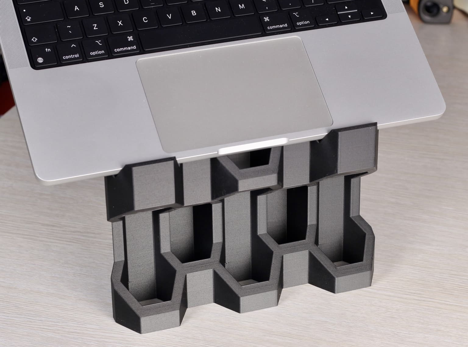 HexaHive Stand for MacBook Pr
o 14/16 Futuristic Laptop Stand Other Topics 3DPrintBeginner Forum