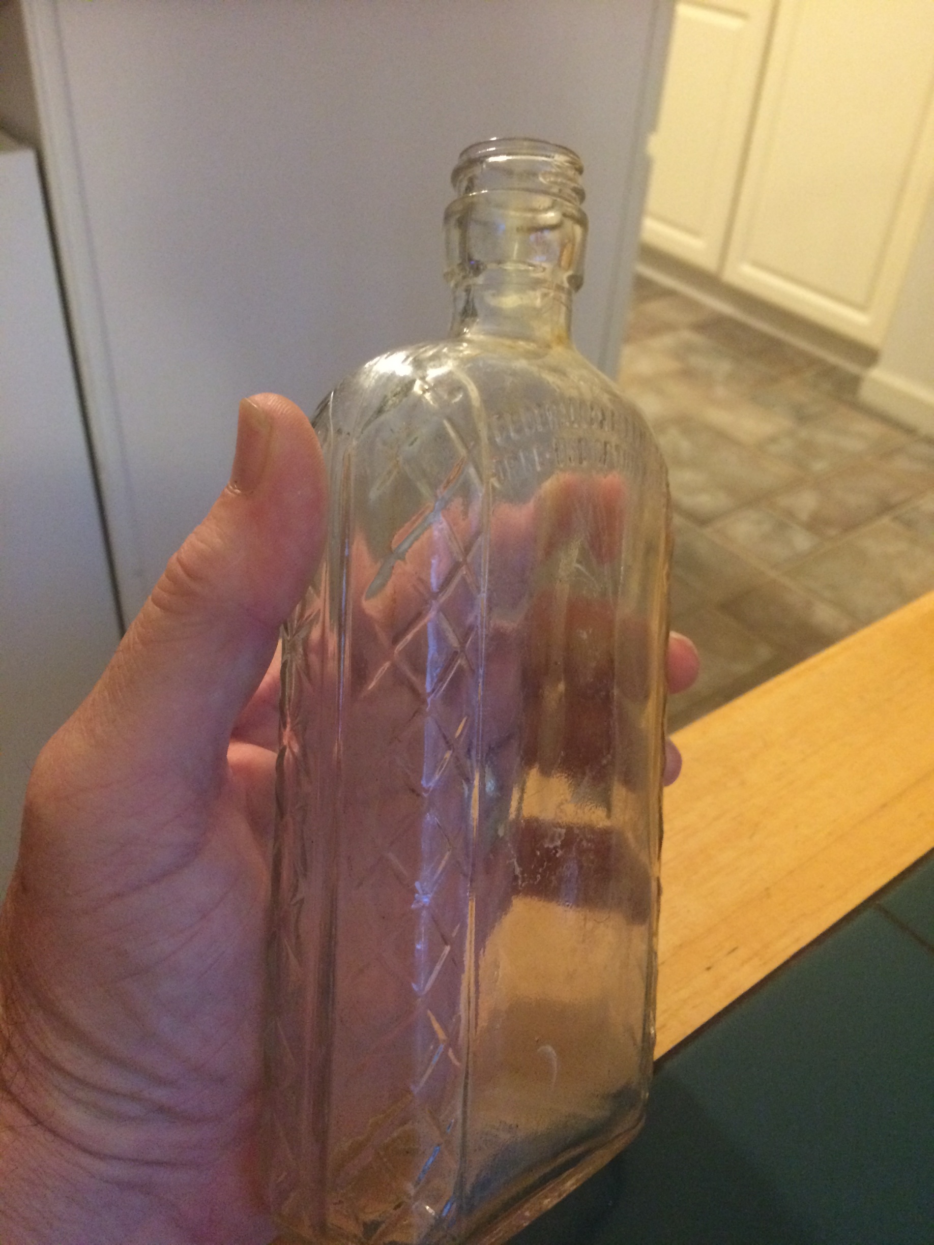 Help needed Identifying Pint Liquor Bottle, Diamond Cut Edges, Clear