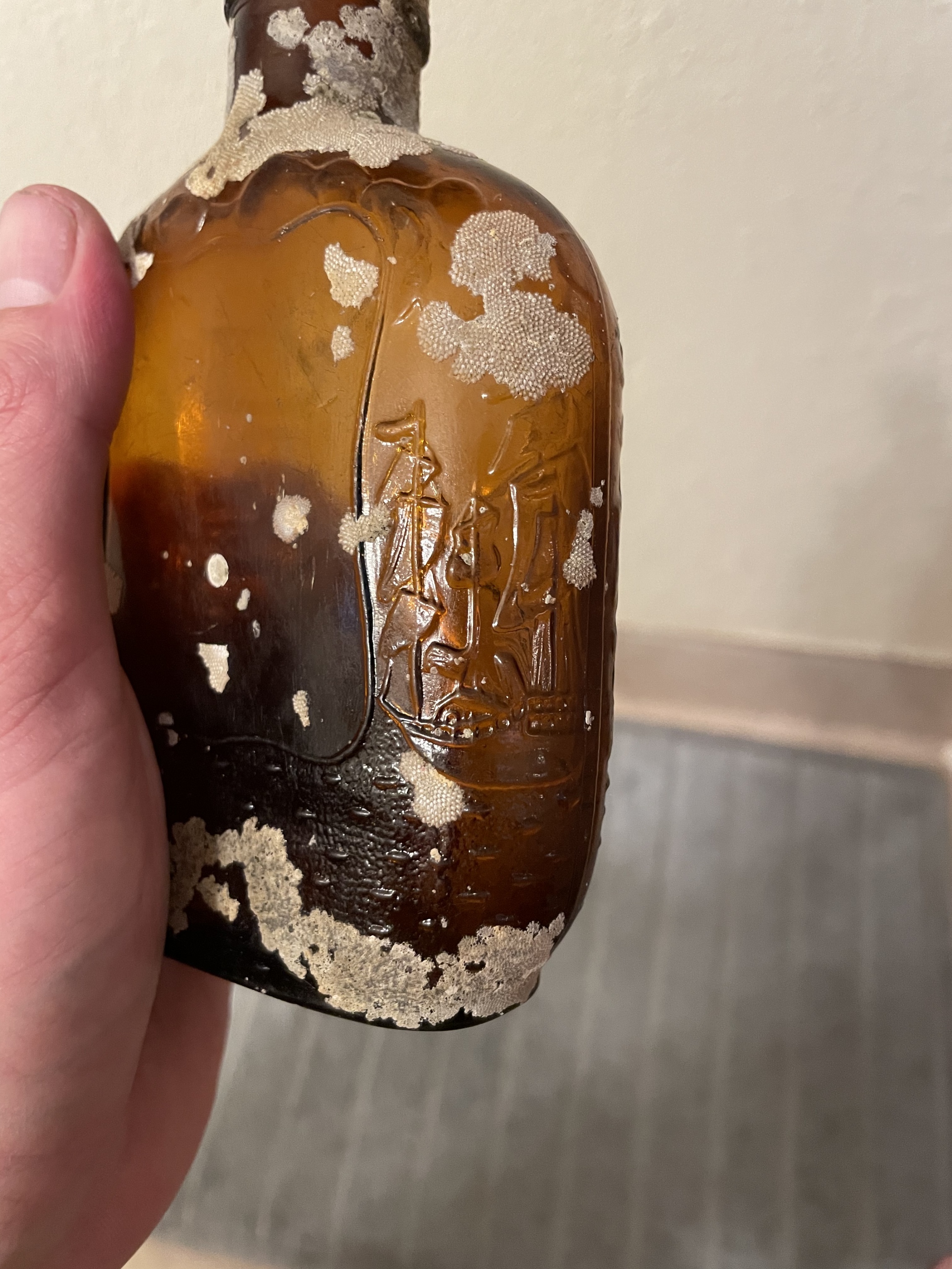 Paul Jones Whiskey Bottle — Historic Glasshouse forum