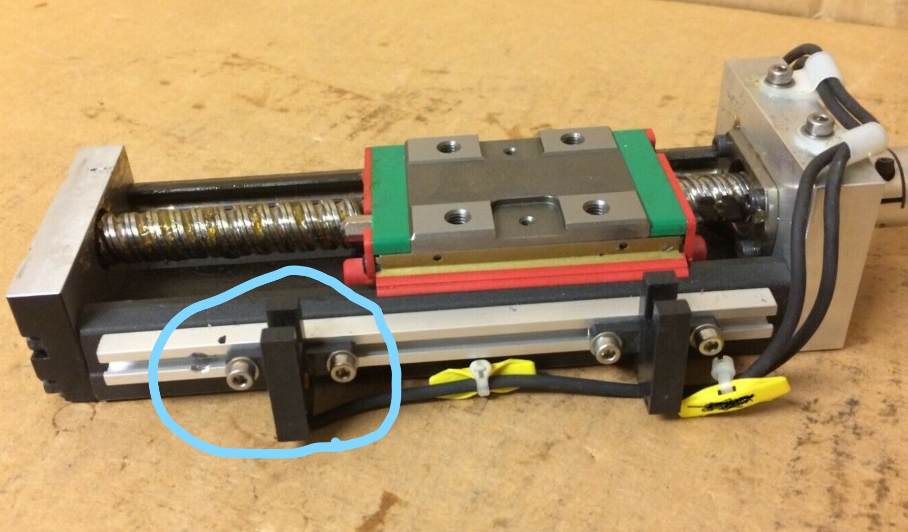 Photomicrosensor Omron EESX674 4 wire correct schematic Sensors