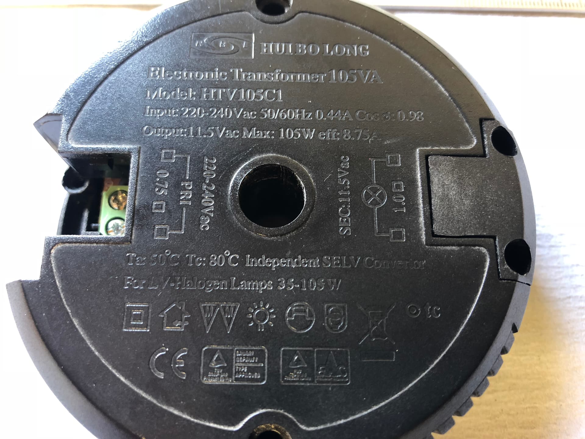 Dimming this light fitting possible? (and white colour changing too