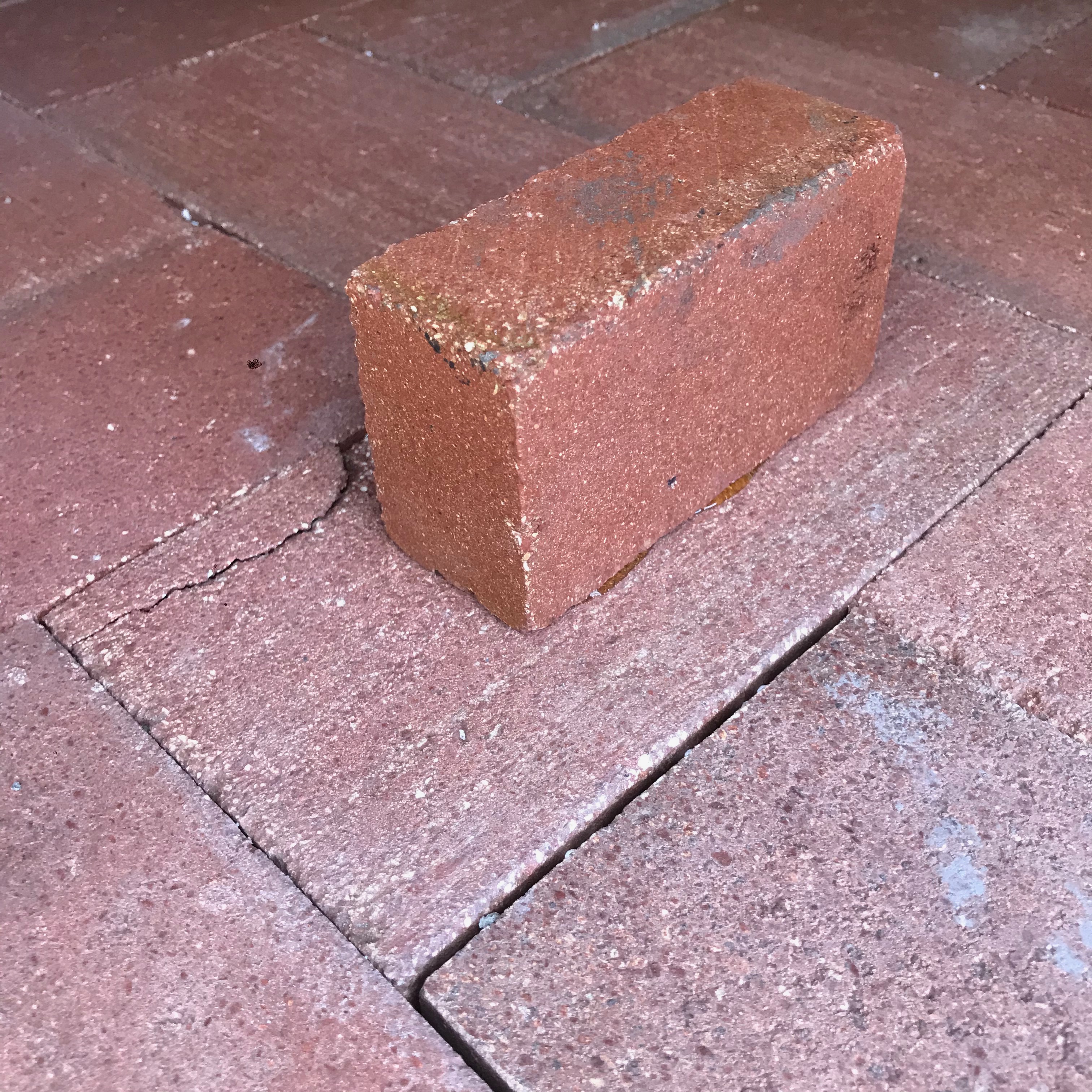 How do I remove a cracked hearth brick? Mattone Barile & Mattone