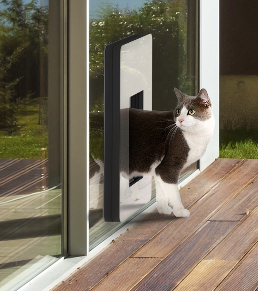 Passive Cat Flap Mechanical Ventilation with Heat Recovery (MVHR