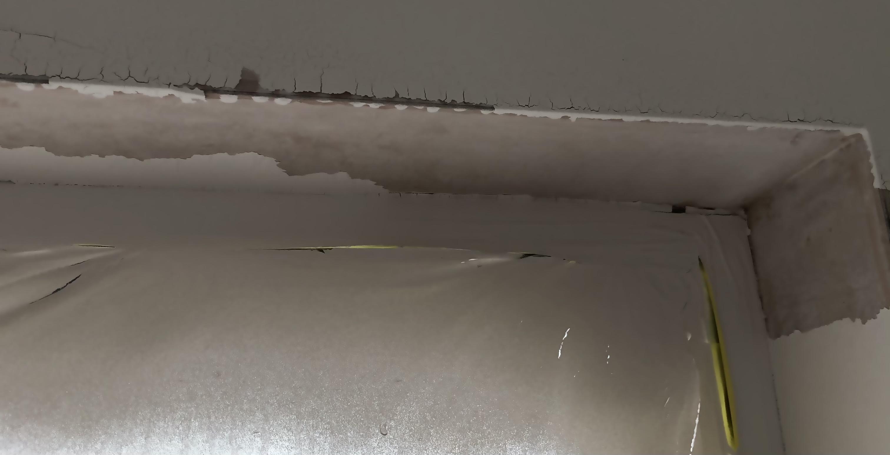 Spray paint cracking Decorating