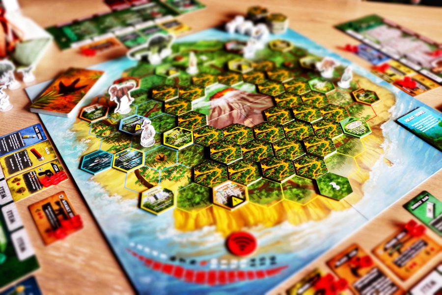 Sauria par Millian Games livraison sept. 2022 Jeux financés cwowd