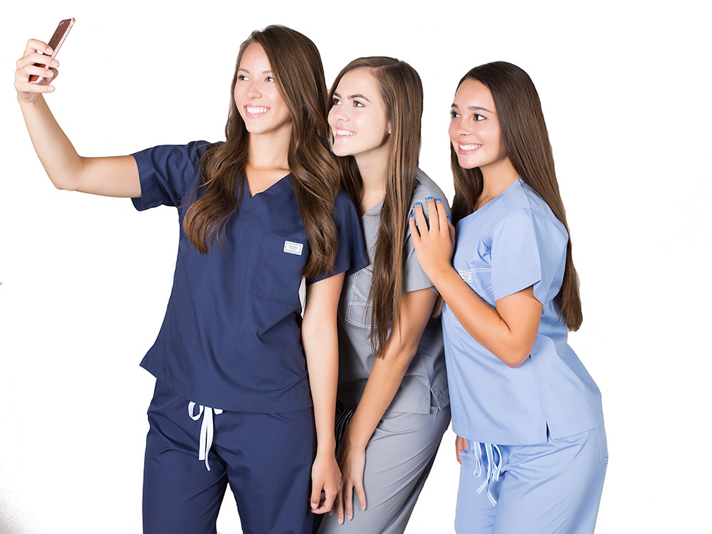 7 Reasons Why Scrubs Are The Best And Everyone Should Be Wearing Them