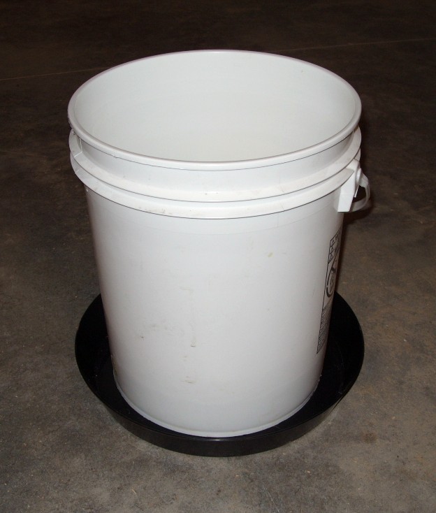 5 Gallon Plastic Bucket Drainage Grasscity Forums The 1
