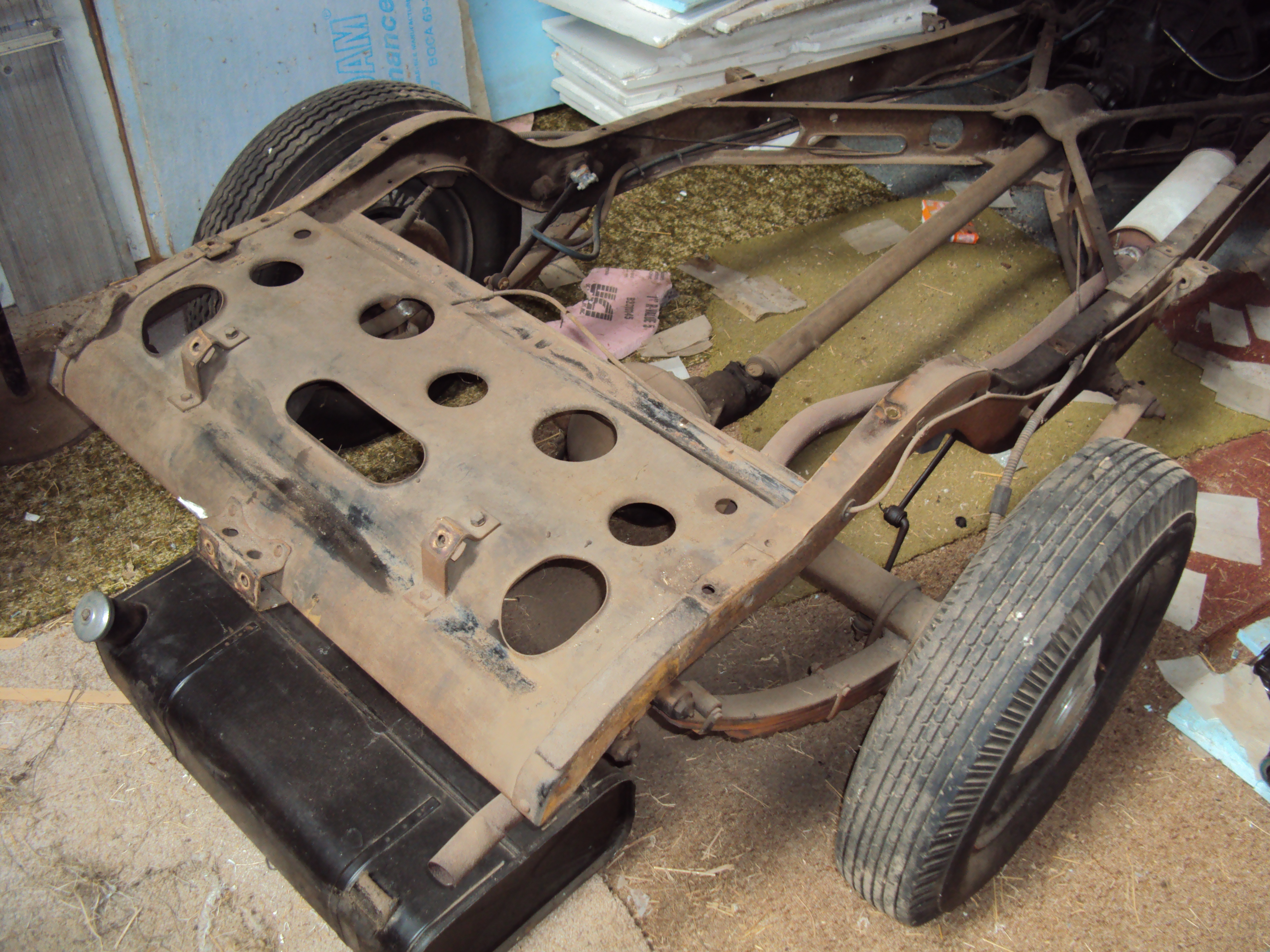 1933 Essex Terraplane Frame and parts — Hudson Essex Terraplane 'Open