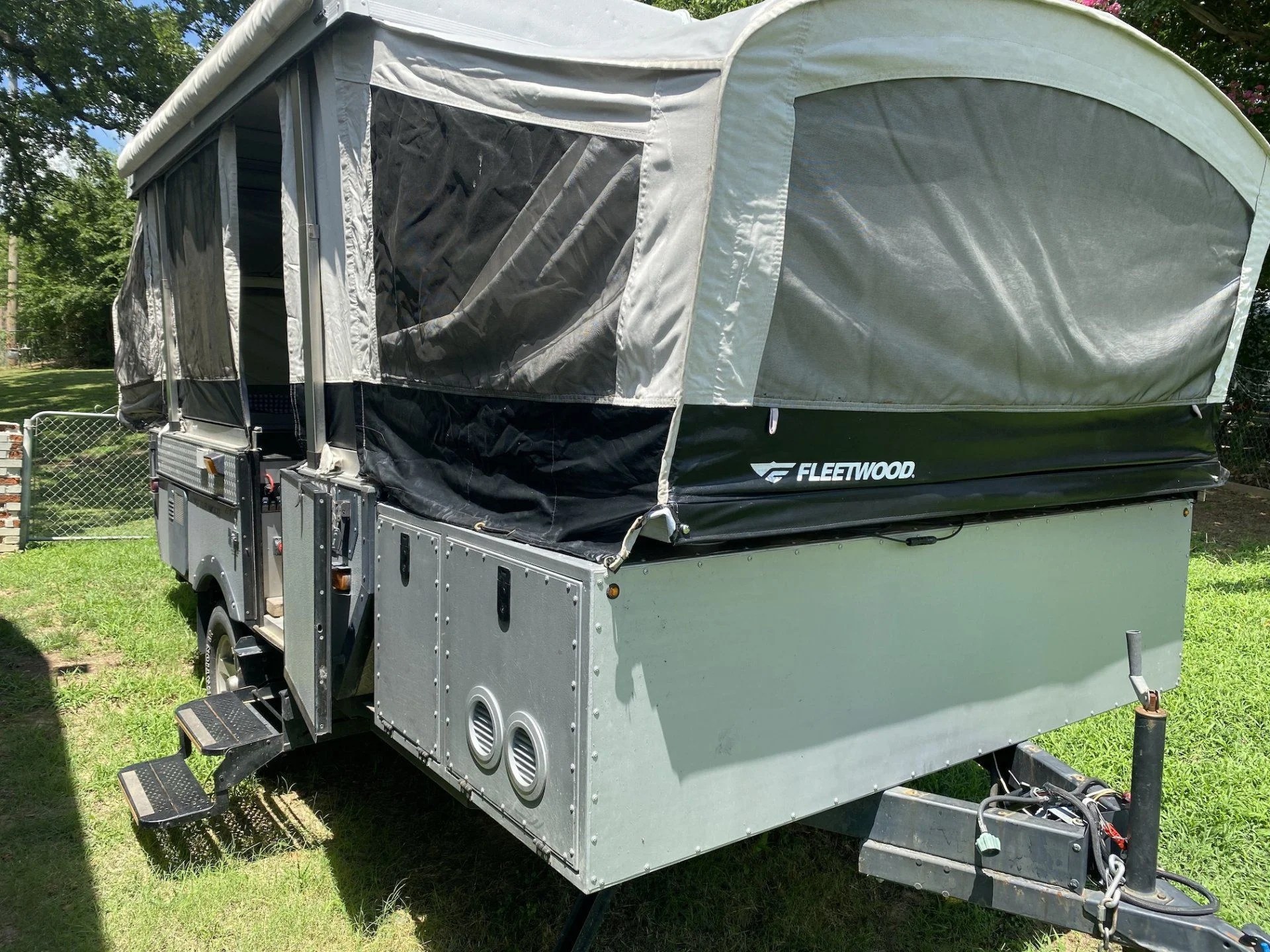 SOLD 2006 Fleetwood Evolution E1 IH8MUD Forum