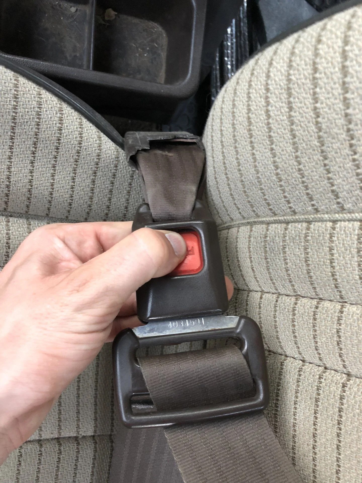 Seat belt stuck in receiver IH8MUD Forum