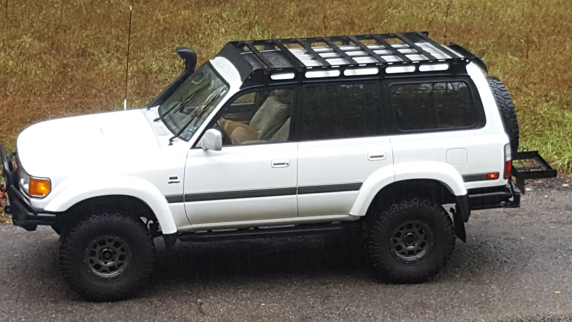 New vendor "Bowfin Cruisers" and new 80 series roof rack option Page
