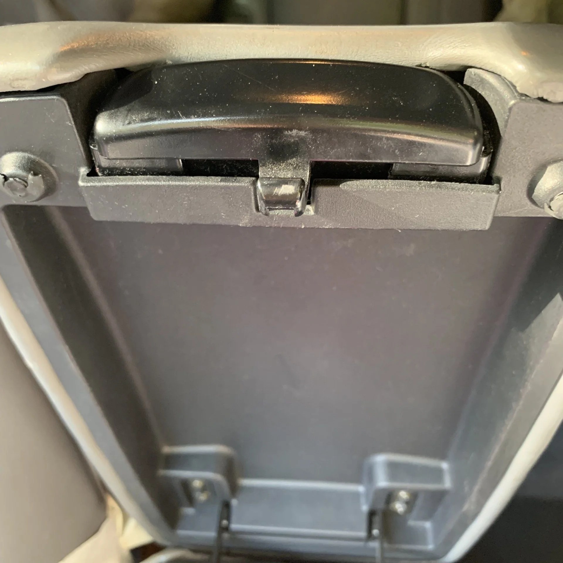 Center Console Won’t Latch IH8MUD Forum