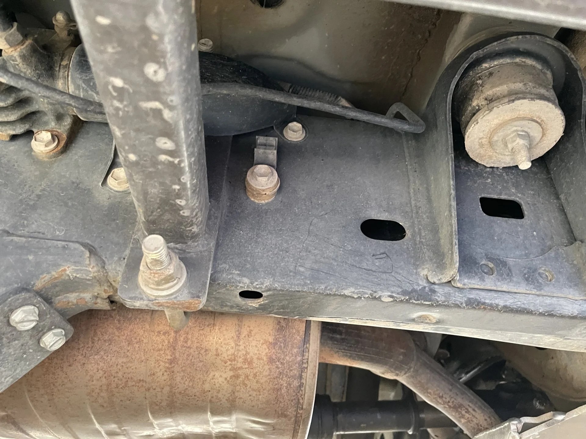 Pics of Trail Tailor sliders installed on an AHC truck? IH8MUD Forum