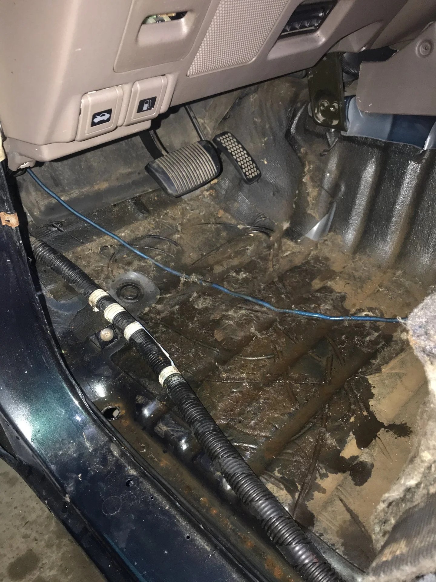 Frustrating leak search, Wet floorboards IH8MUD Forum