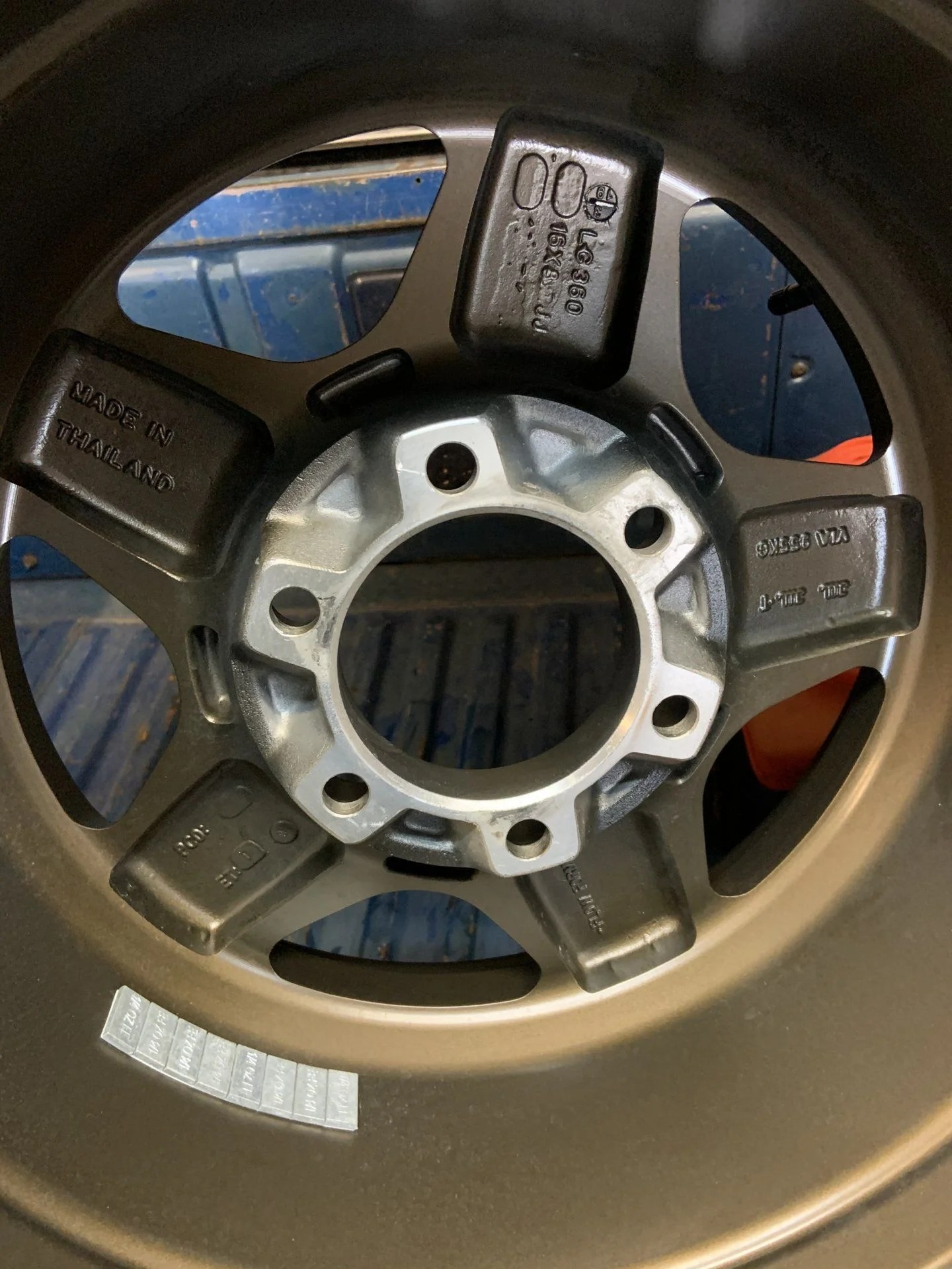 SOLD Los Angeles Ca. SCS F5 Bronze 315/75/16 KM3 ONLY 2,000 Miles on