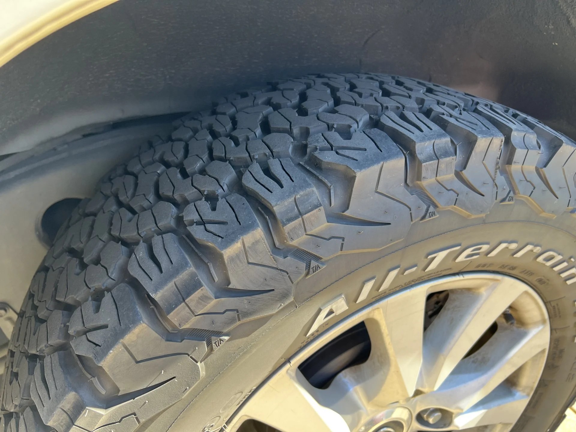 Reasonably quiet All Terrain tire IH8MUD Forum