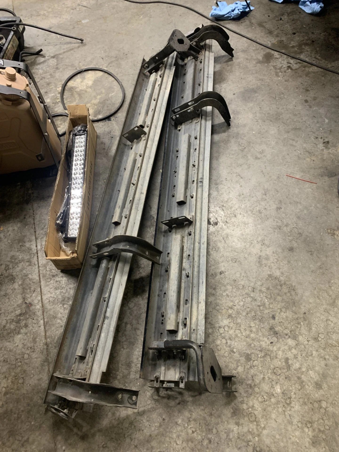 For Sale - WI rust free 94-97 80 series running boards $250 pickup
