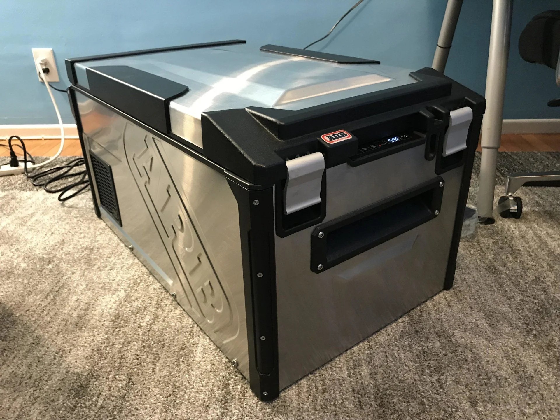 SOLD SOCAL NEW ARB Elements Fridge, Slider, and 12v Power Kit