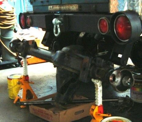 85 Toyota Straight Mini Front Axle (MINUS Knuckles out) in NORcal