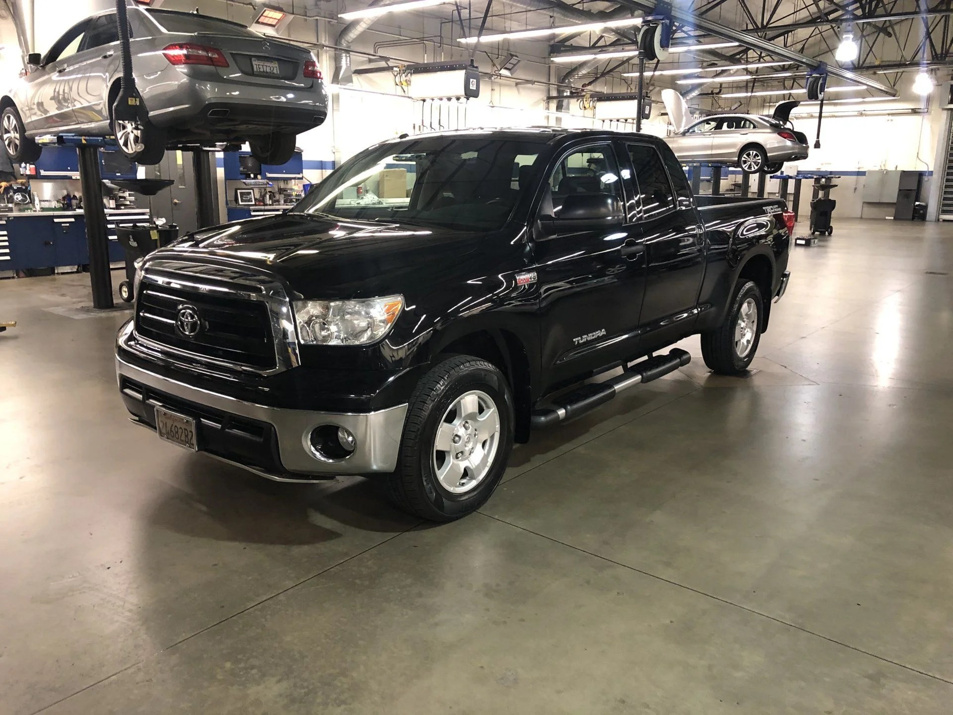 For Sale Sacramento 2010 tundra 4x4 sr5 trd 4d IH8MUD