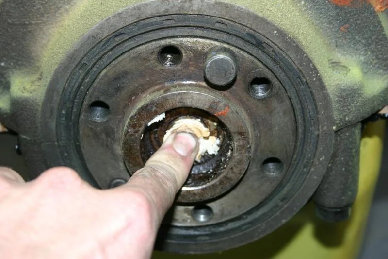 Pilot bearing removal. IH8MUD Forum