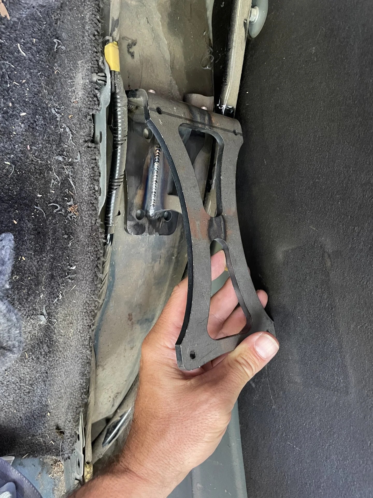 Rear quarter panel compressor mount? IH8MUD Forum