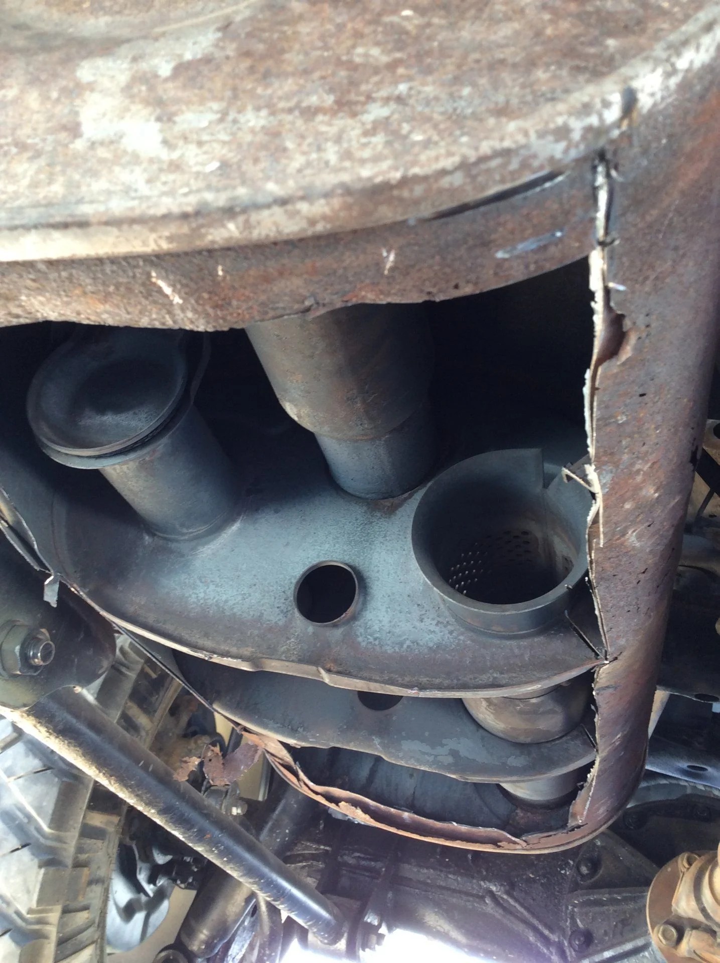 Did you ever wonder what the inside of your resonator looks like