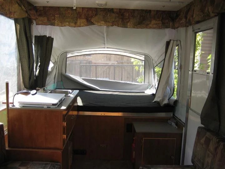 For Sale 2004 Fleetwood Coleman Tucson popup camper in Denver