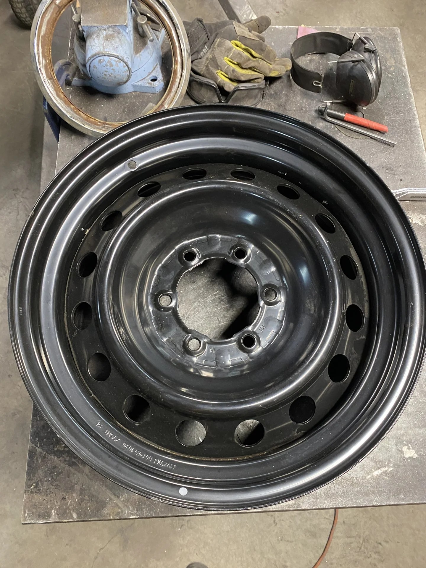 Fitting hub caps on 17 inch rims IH8MUD Forum