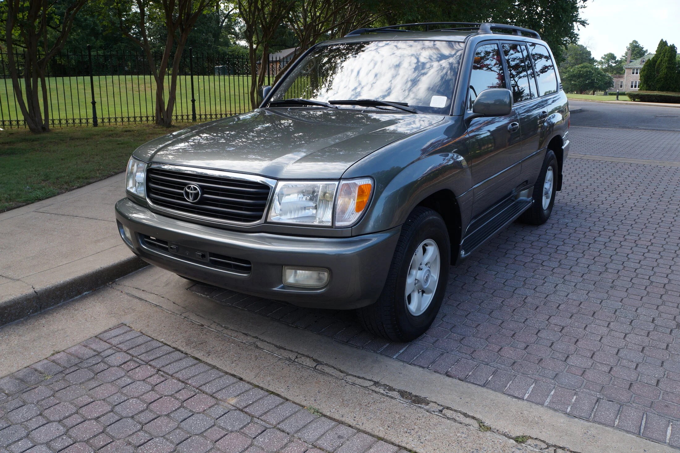 SOLD 2000 Toyota Landcruiser 100 in Memphis, Tn IH8MUD Forum