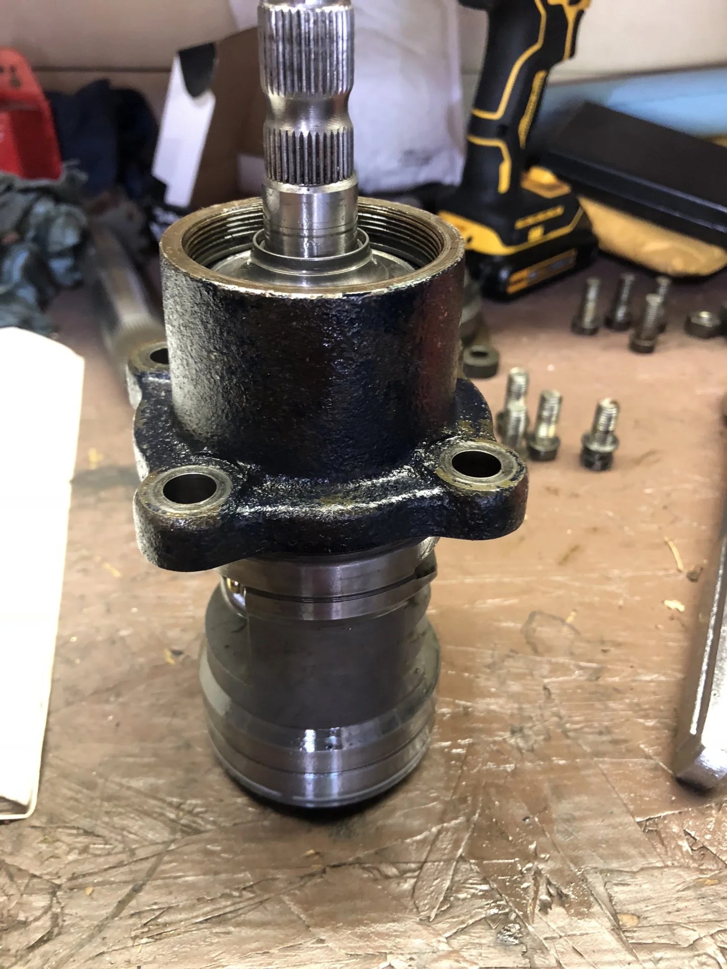 60/62 Steering box input shaft/seal question IH8MUD Forum