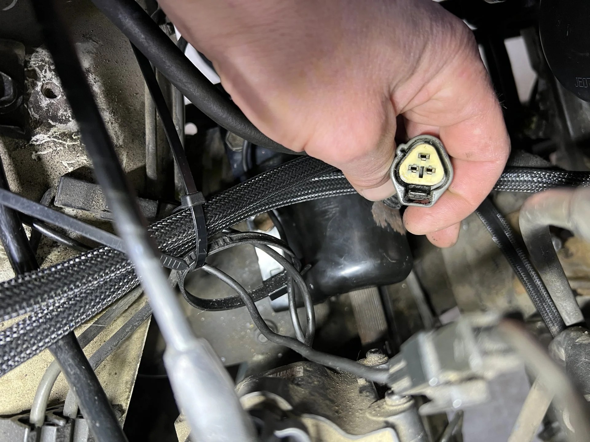 Part # help - crank position sensor plug | IH8MUD Forum