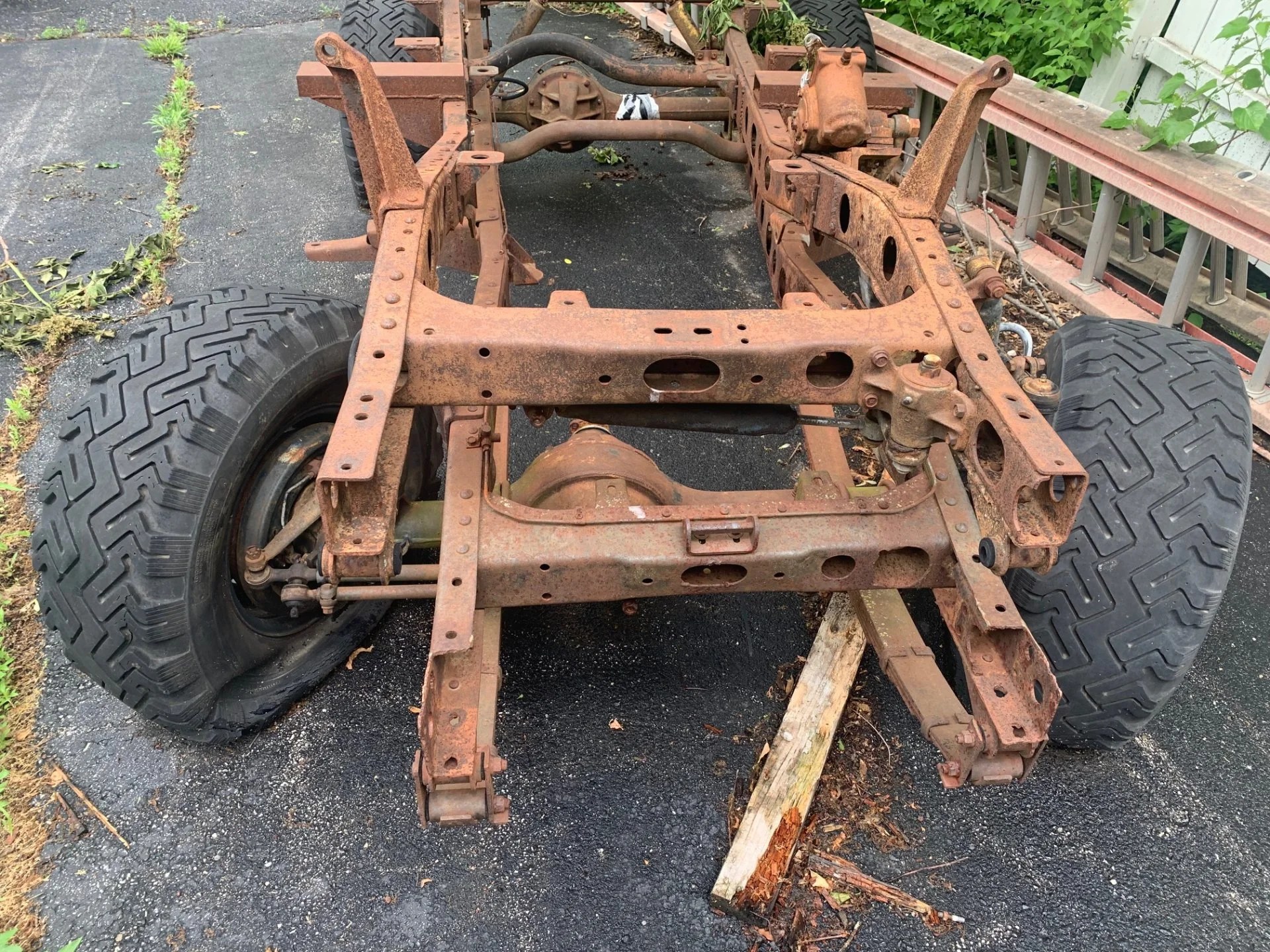 SOLD 2 FJ40 frames for sale. IH8MUD Forum