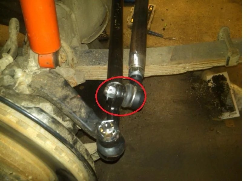 Beefed up FJ40 Steering with FJ80 tie rod ends IH8MUD Forum