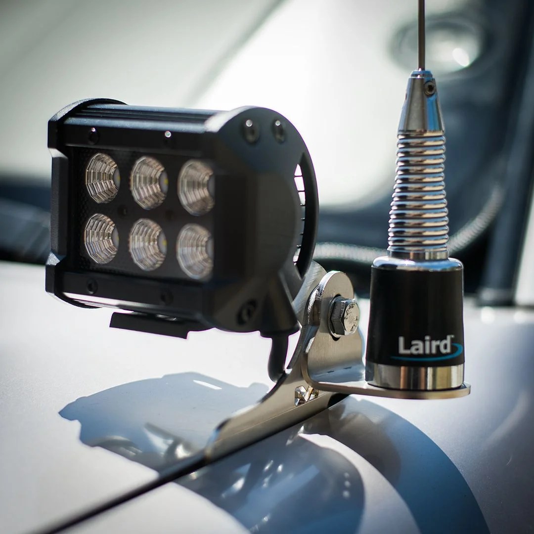 Vendor SOCAL 100 Series ditch light bracket mount kits, antenna